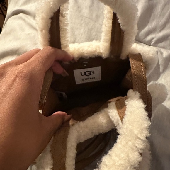 SOLD-UGG x TELFAR Small Shopper - Chestnut l - Picture 5 of 5